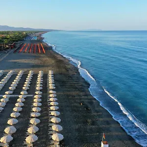 https://hotel-marinetta.it-tuscanyhotel.com